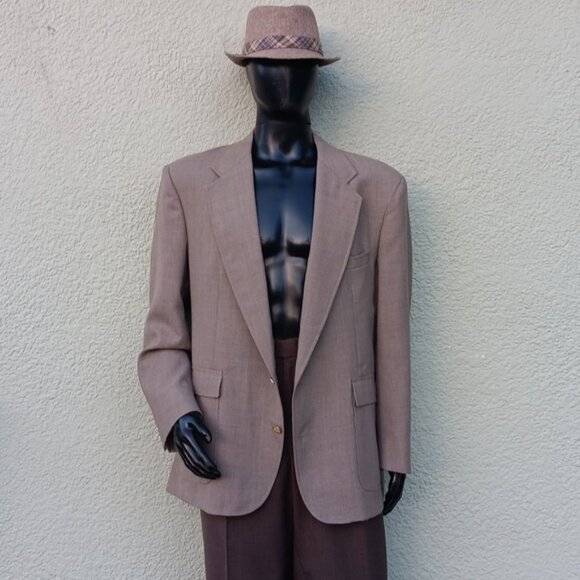 NEW ENGLAND COLLECTION MEN'S VINTAGE (2) BUTTON BLAZER W/GOLD BUTTON ACCENTS - Picture 5 of 15